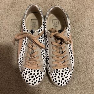Leopard print sneakers